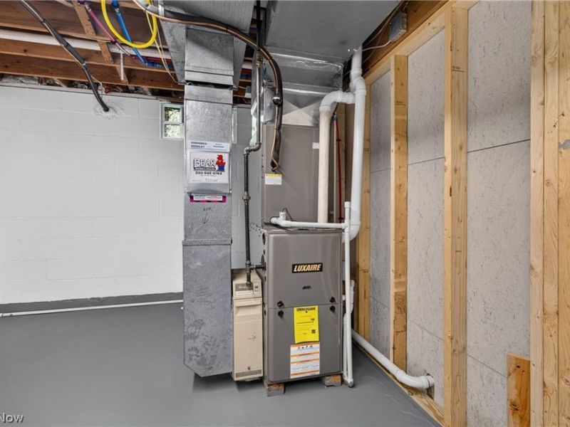 10533 Jones Rd , Diamond, OH 44412 Photo 30