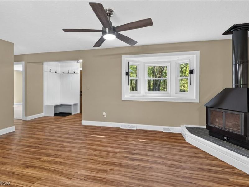 10533 Jones Rd , Diamond, OH 44412 Photo 6