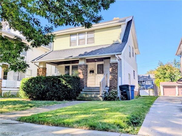 2048 Richland Avenue , Lakewood, OH 44107