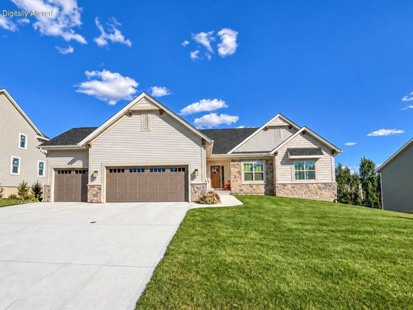 762 Brockway DRIVE, Mukwonago, WI 53149