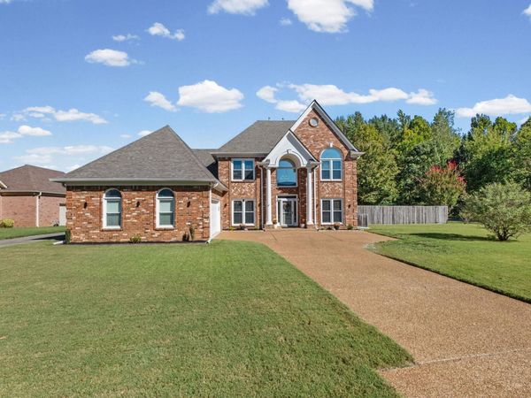 8970 DOVELAND DR, Memphis, TN 38018