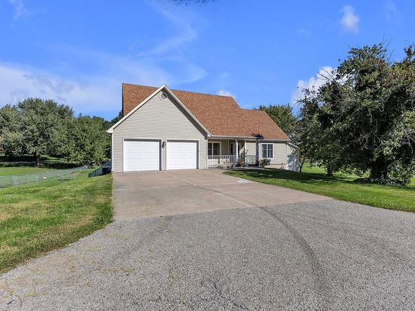 12551 Canterbury Court, Country Club, MO 64505