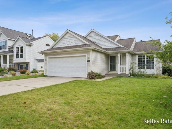 5750 Sugarberry Drive SE, Kentwood, MI 49512