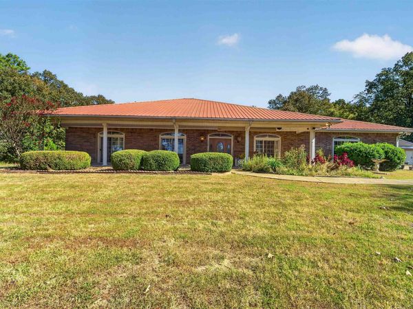 1022 Old Military Road, Arkadelphia, AR 71923