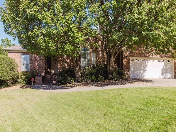 9 Patton Drive, Maumelle, AR 72113