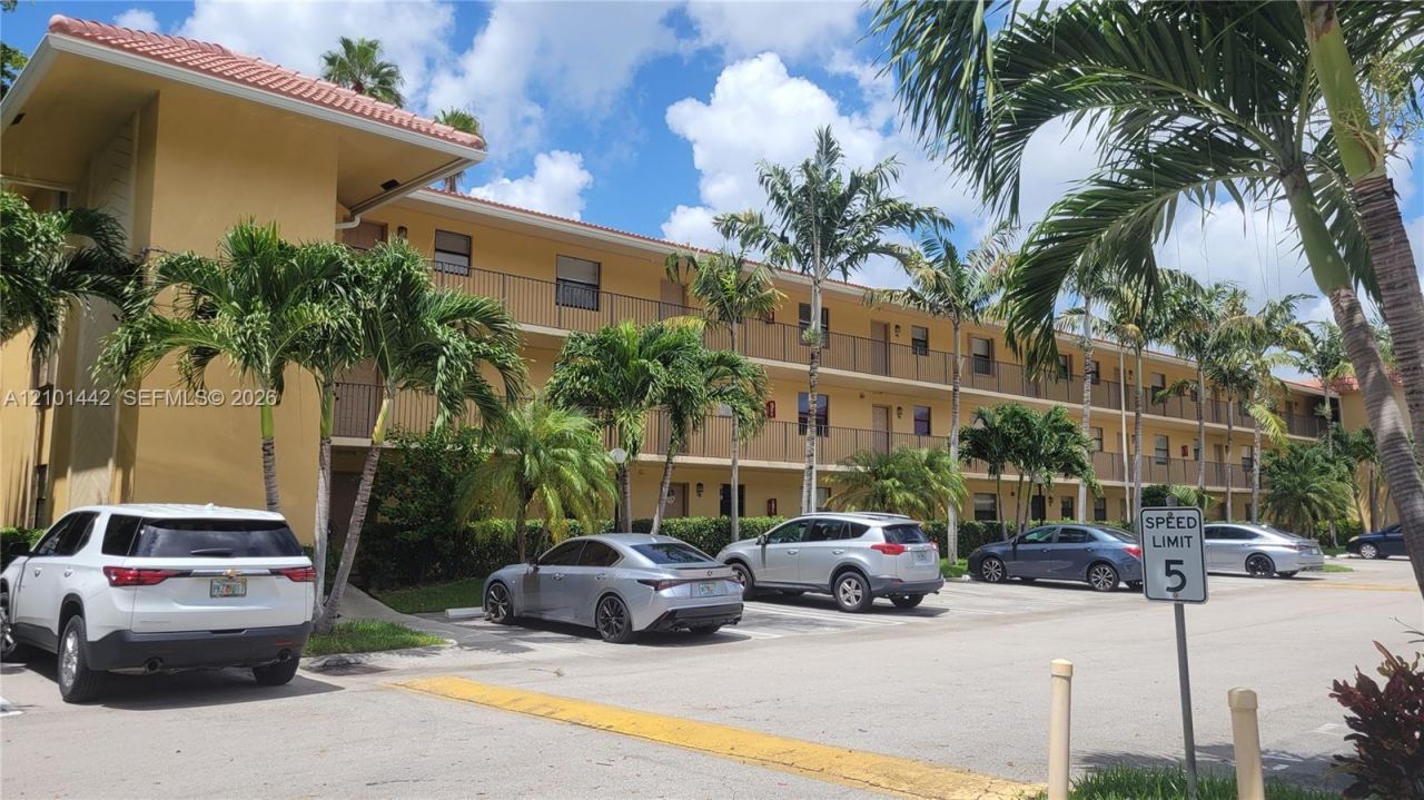 11477 NW 39th Ct , Unit 202-1, Coral Springs, FL 33065 Photo