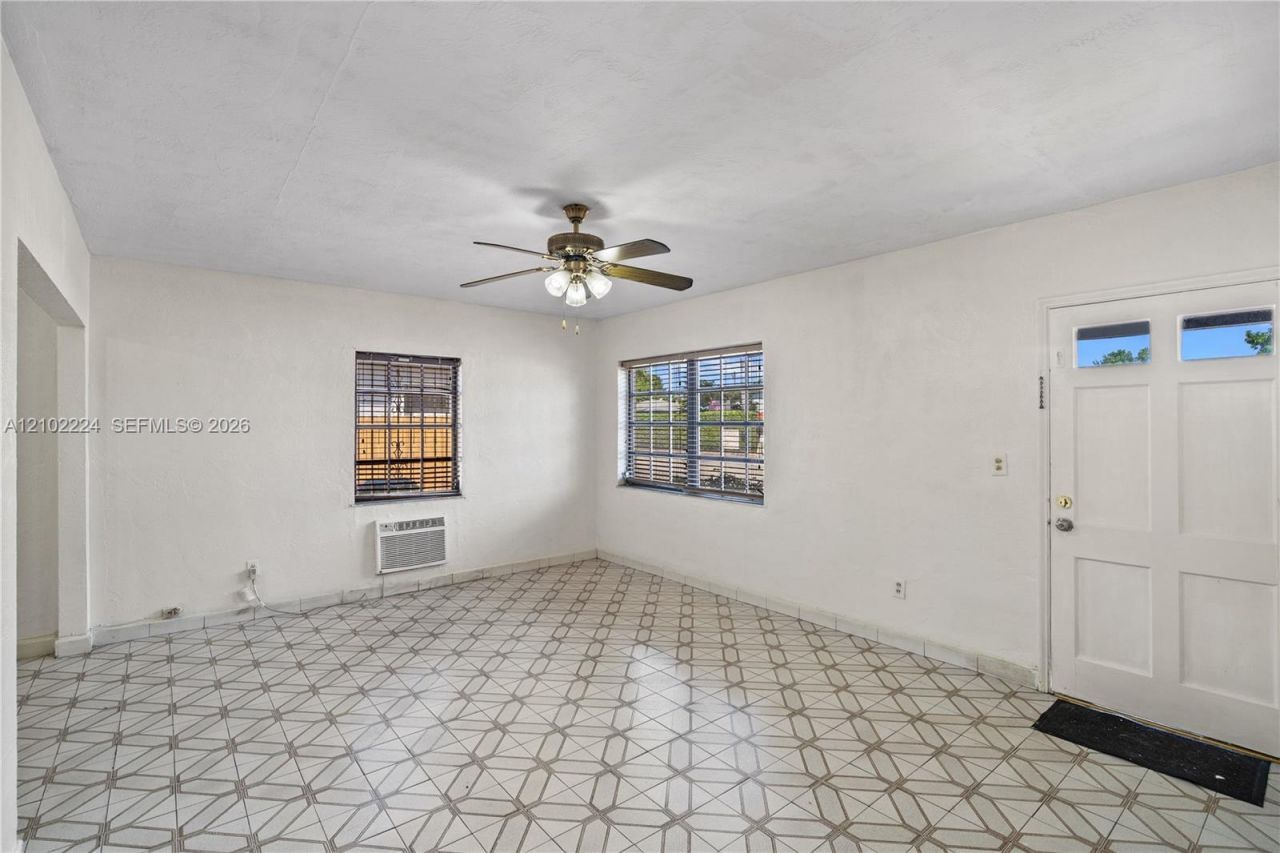 3250 NW 14th Ter, Miami, FL 33125 Photo