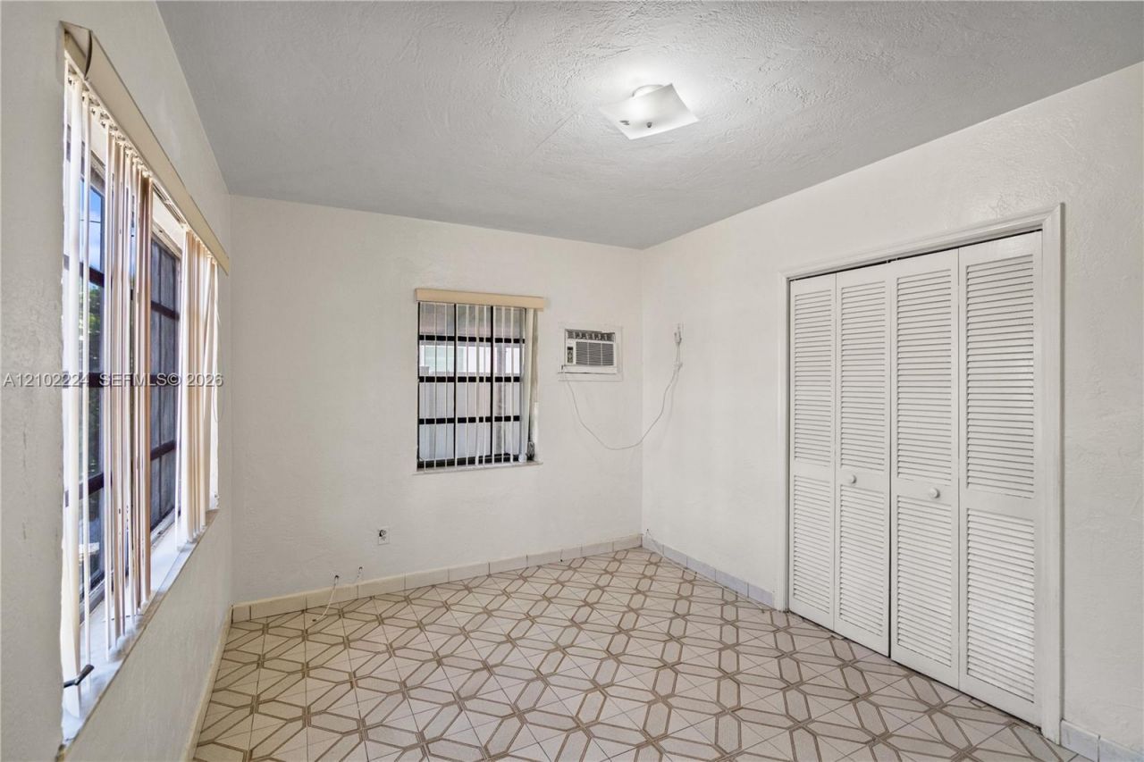 3250 NW 14th Ter, Miami, FL 33125 Photo