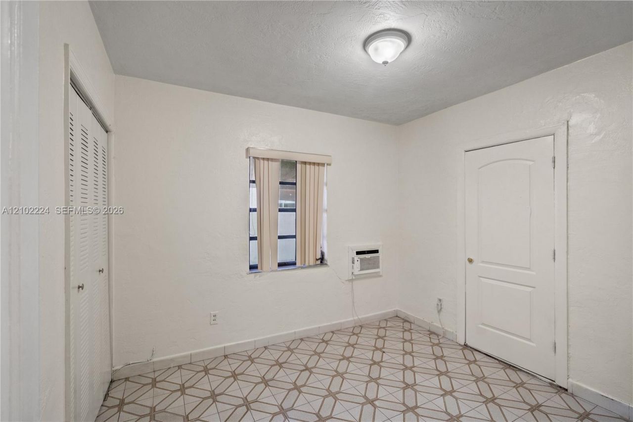 3250 NW 14th Ter, Miami, FL 33125 Photo