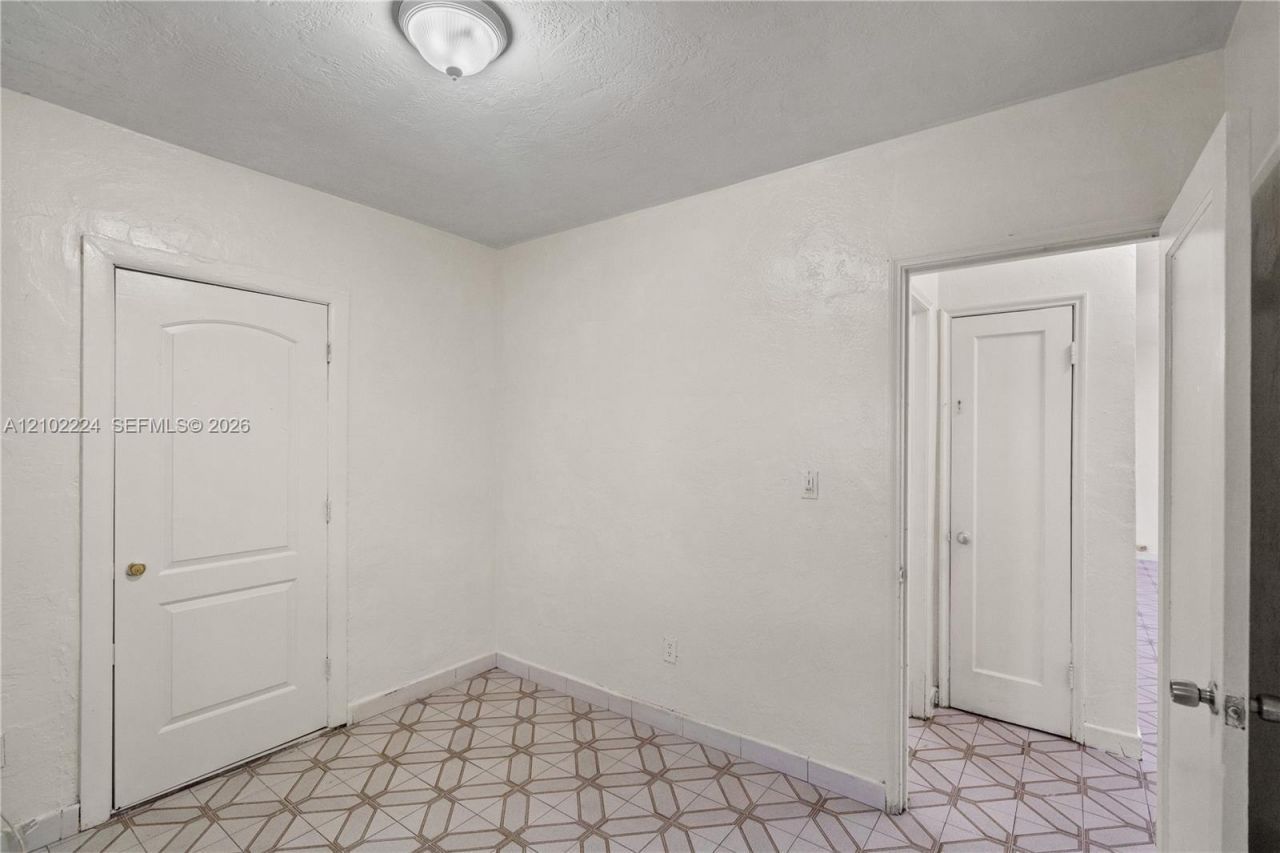 3250 NW 14th Ter, Miami, FL 33125 Photo
