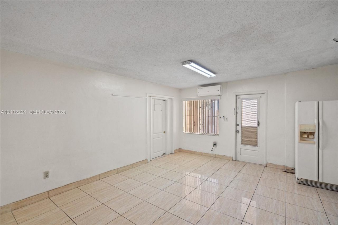 3250 NW 14th Ter, Miami, FL 33125 Photo