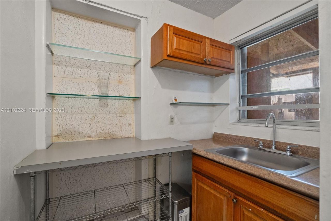 3250 NW 14th Ter, Miami, FL 33125 Photo