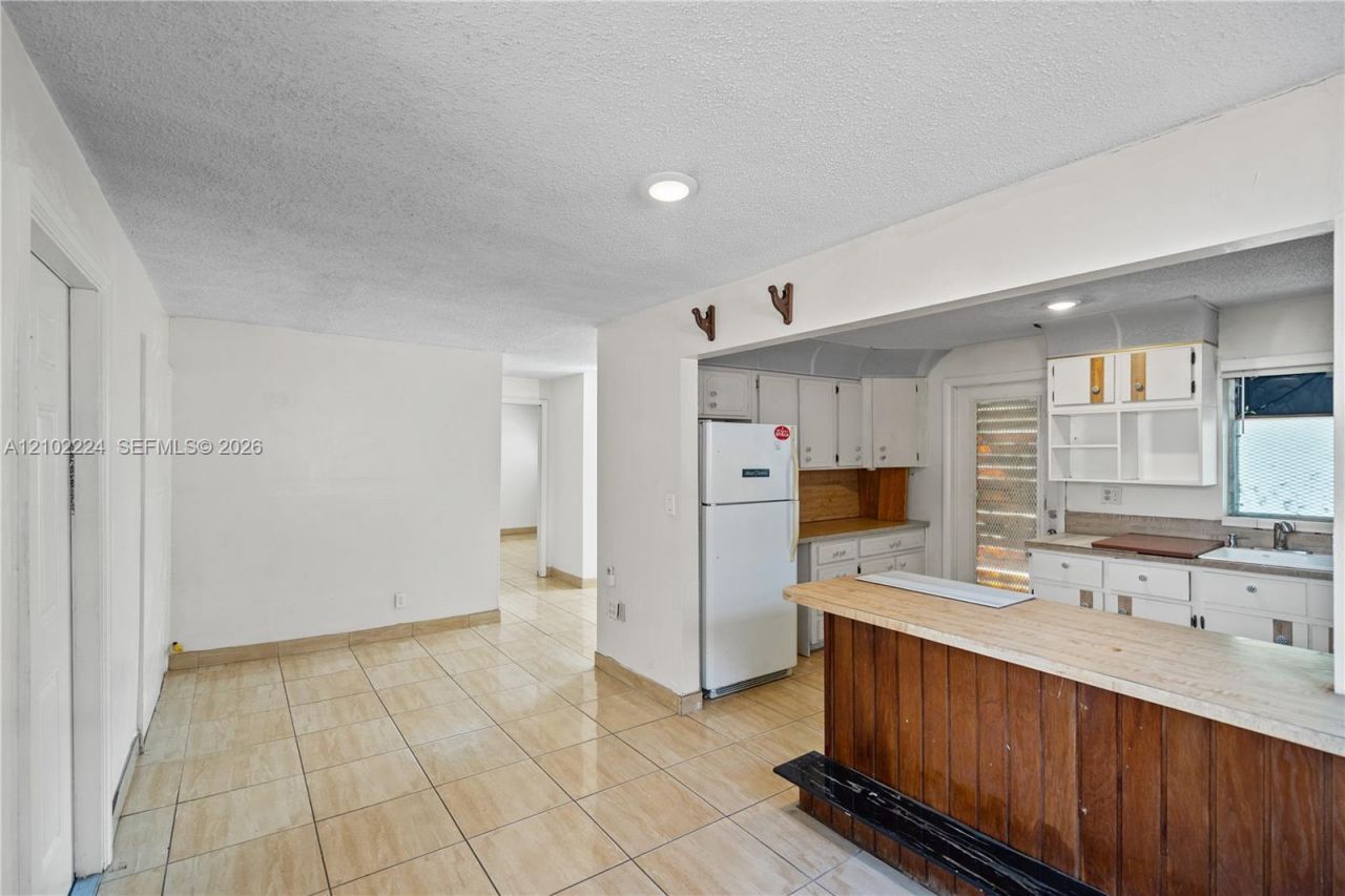 3250 NW 14th Ter, Miami, FL 33125 Photo
