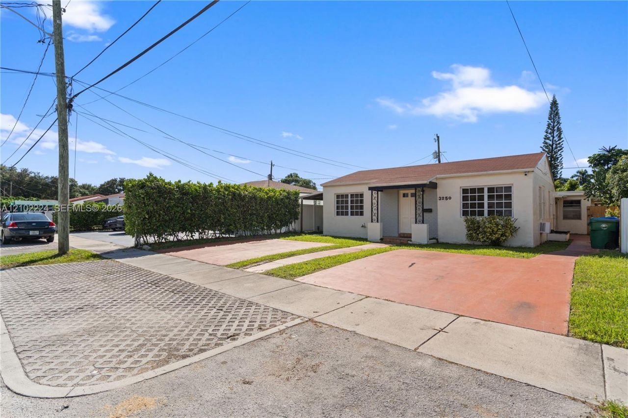 3250 NW 14th Ter, Miami, FL 33125 Photo