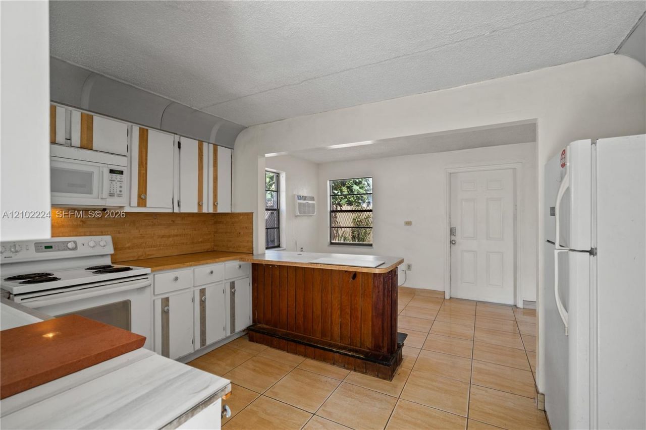 3250 NW 14th Ter, Miami, FL 33125 Photo