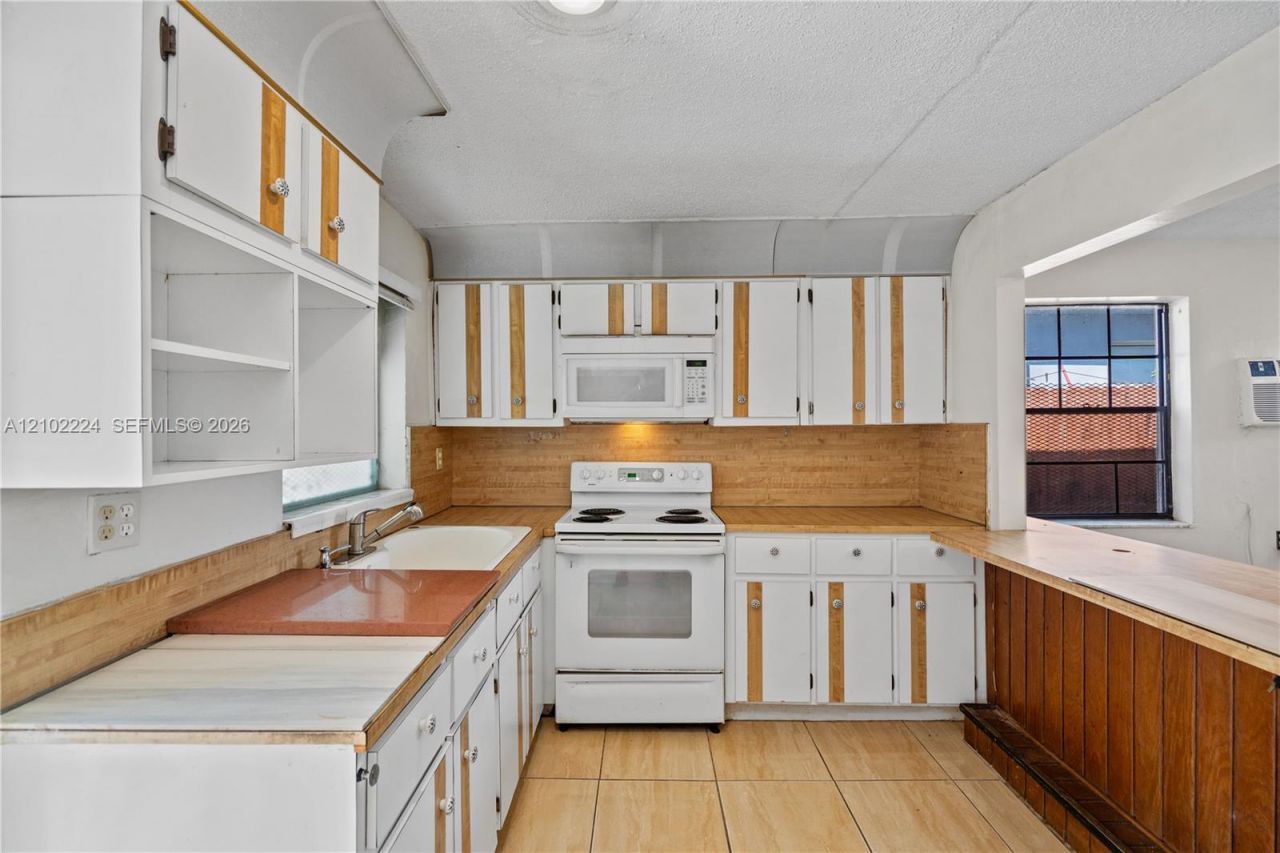 3250 NW 14th Ter, Miami, FL 33125 Photo