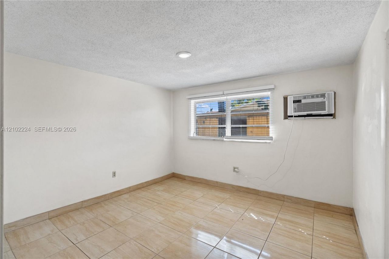 3250 NW 14th Ter, Miami, FL 33125 Photo