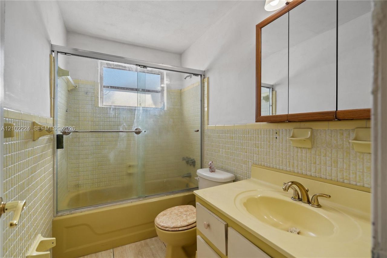 3250 NW 14th Ter, Miami, FL 33125 Photo
