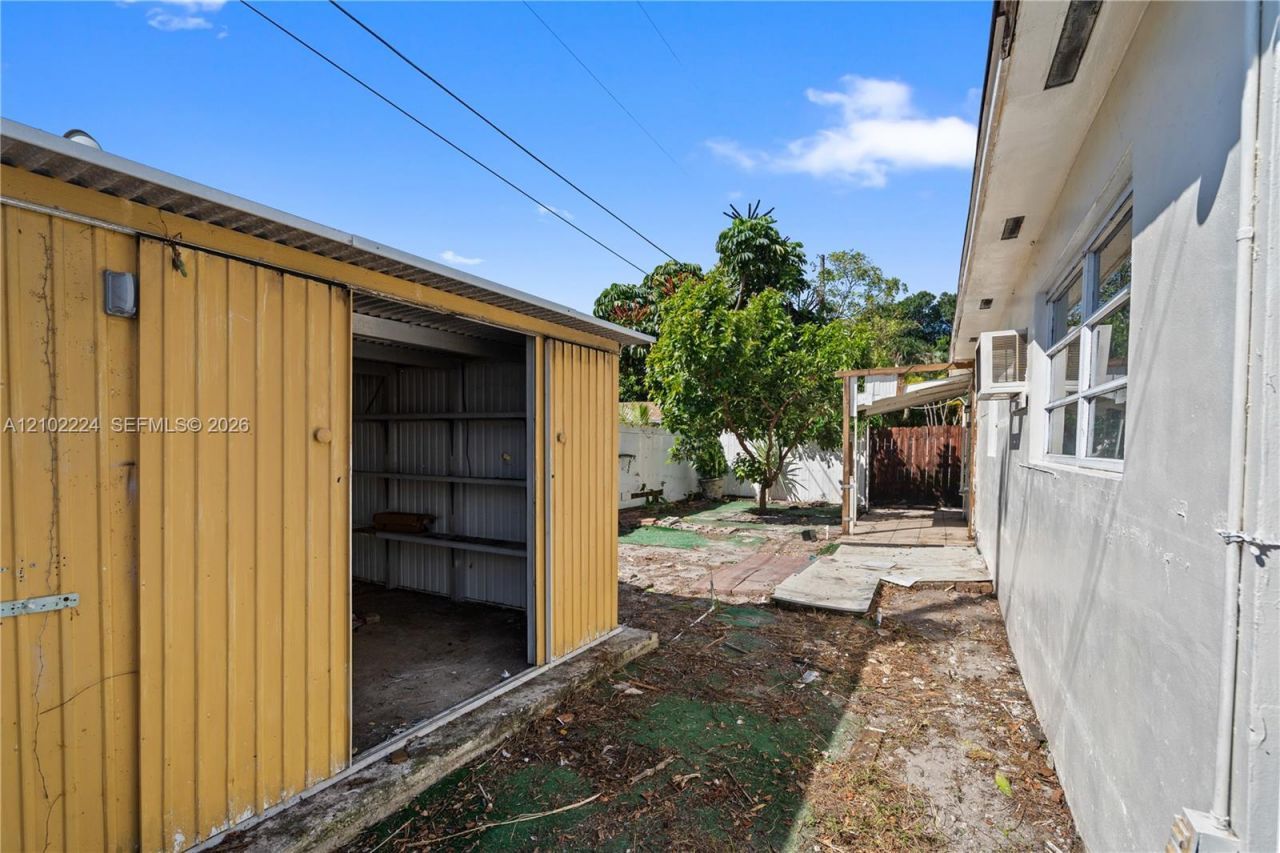 3250 NW 14th Ter, Miami, FL 33125 Photo