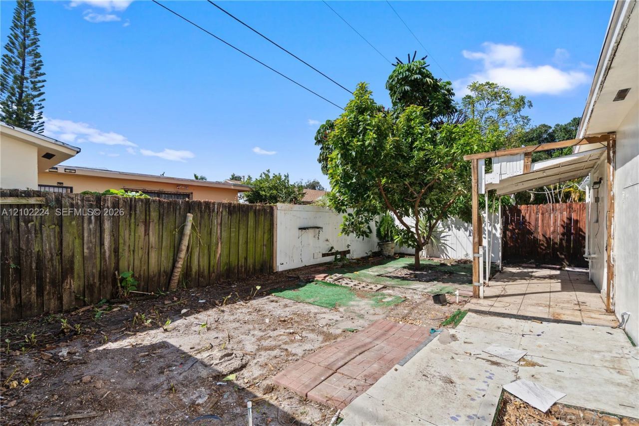 3250 NW 14th Ter, Miami, FL 33125 Photo