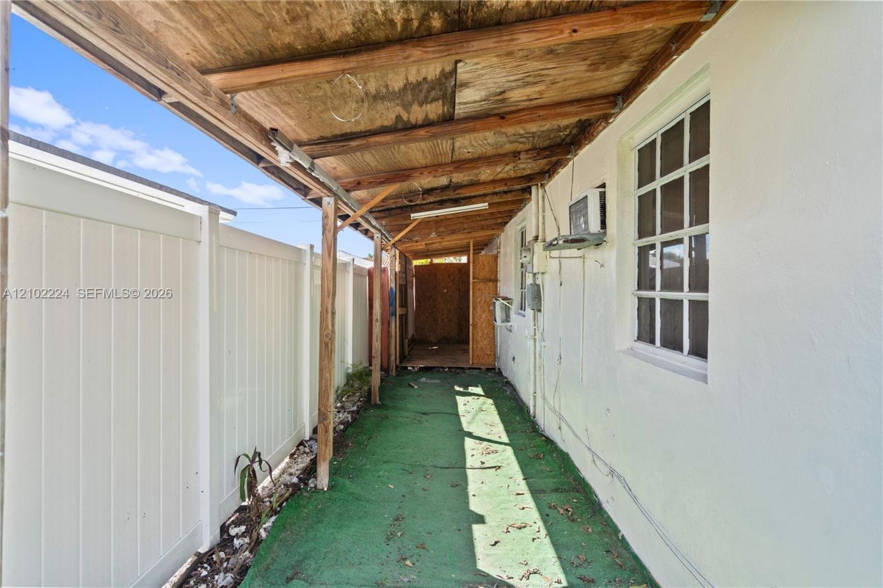 3250 NW 14th Ter, Miami, FL 33125 Photo