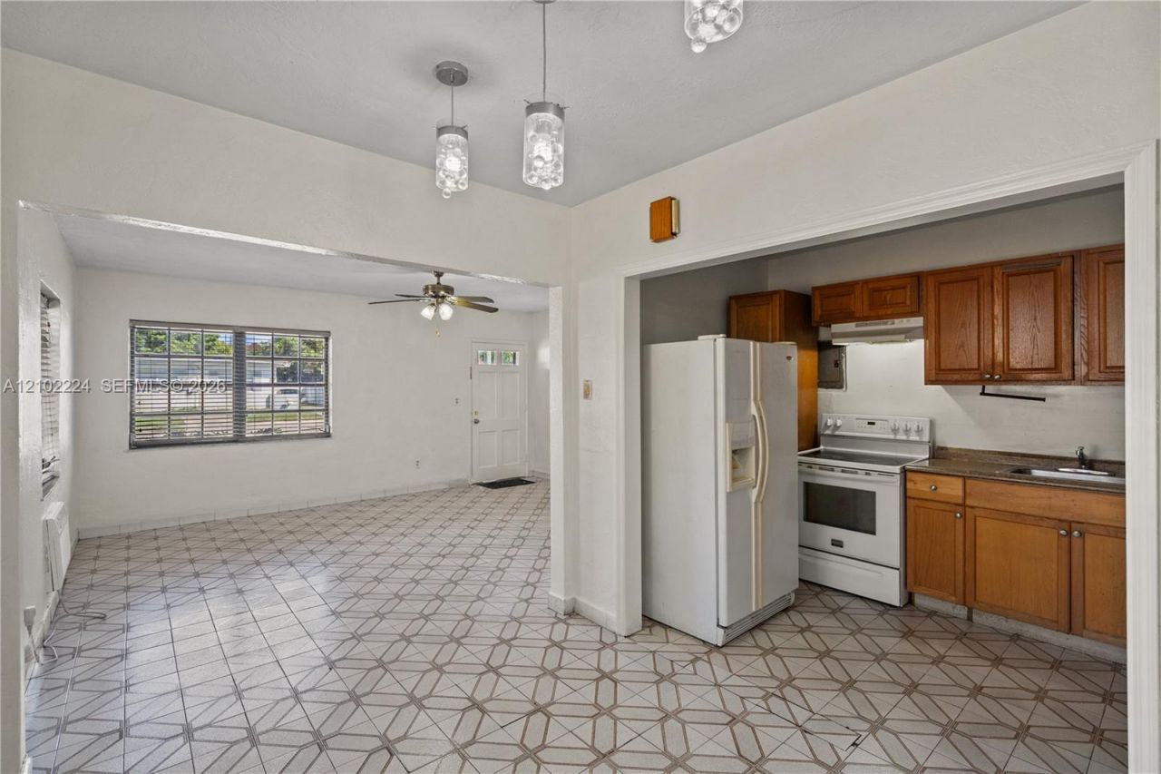 3250 NW 14th Ter, Miami, FL 33125 Photo