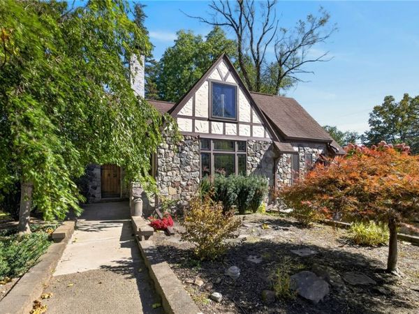 956 S Lincoln Road , East Rochester, NY 14445