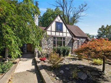 956 S Lincoln Road, East Rochester, NY 14445