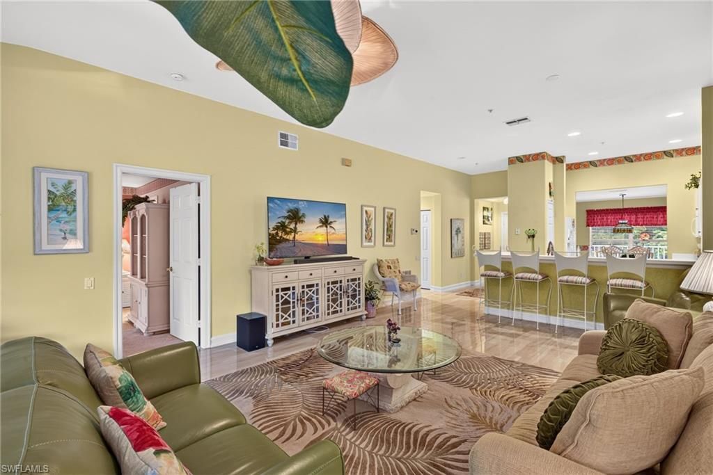 985 Tarpon Cove Dr, Unit 203, Naples, FL 34110 Photo