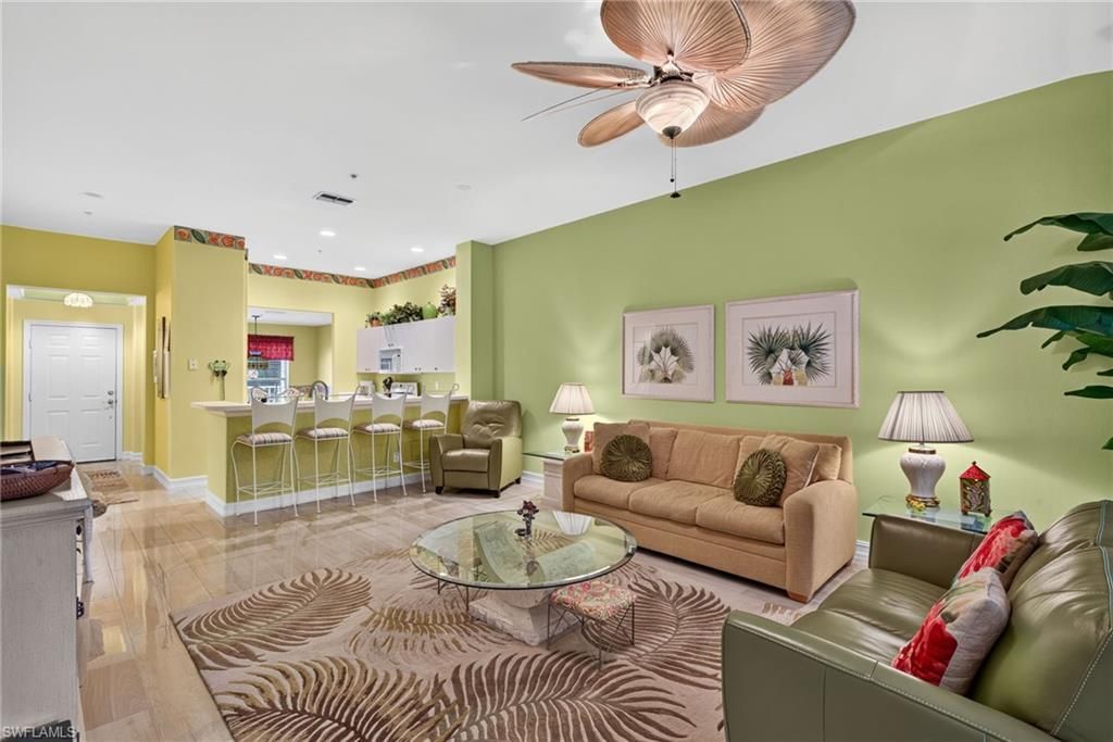 985 Tarpon Cove Dr, Unit 203, Naples, FL 34110 Photo