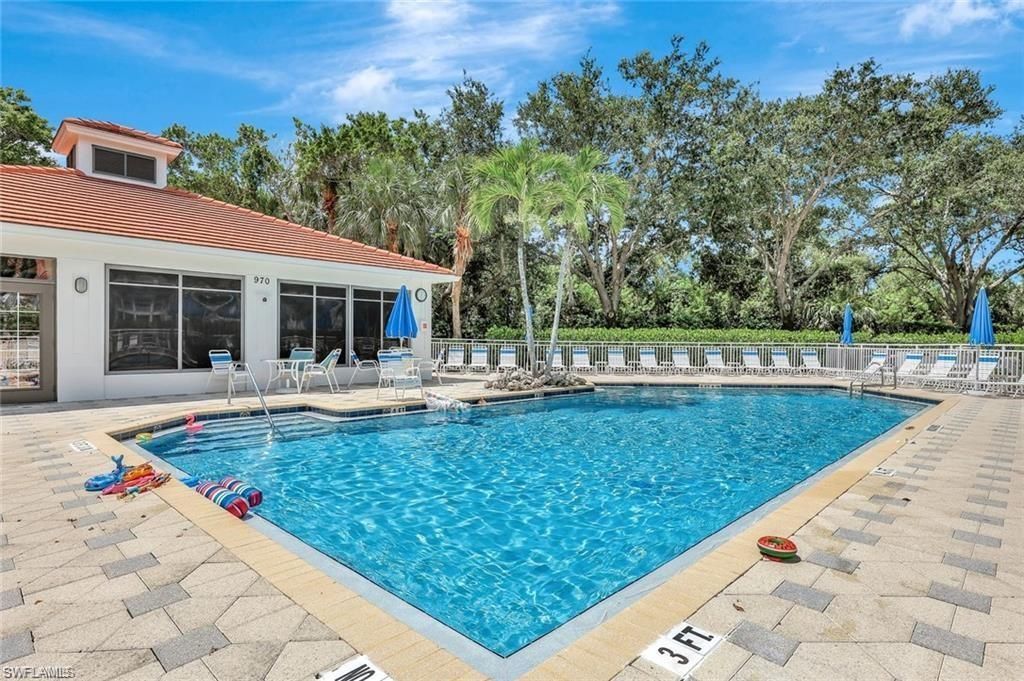 985 Tarpon Cove Dr, Unit 203, Naples, FL 34110 Photo