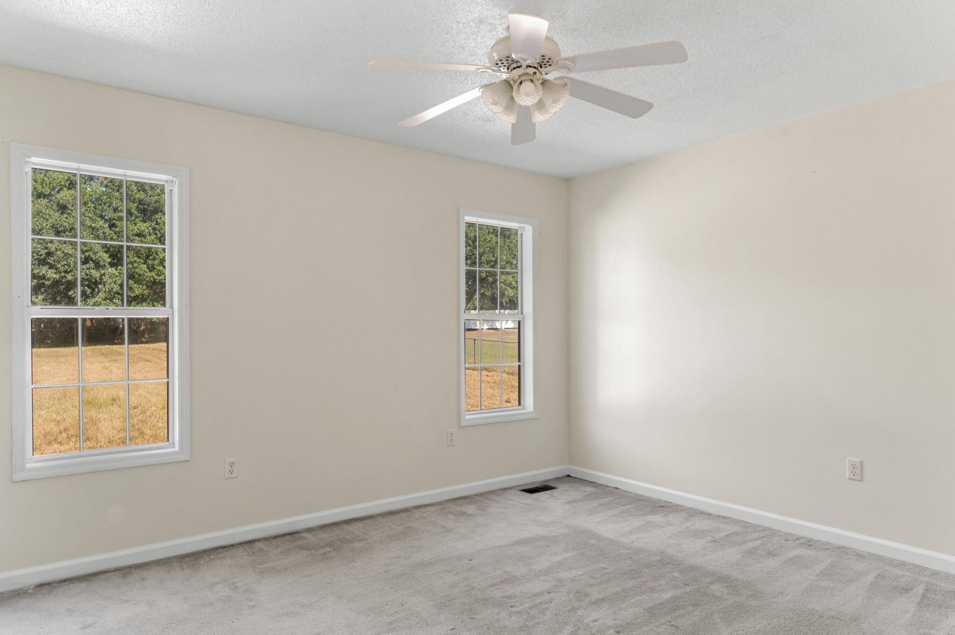 126 Monterey Trail Photo 13