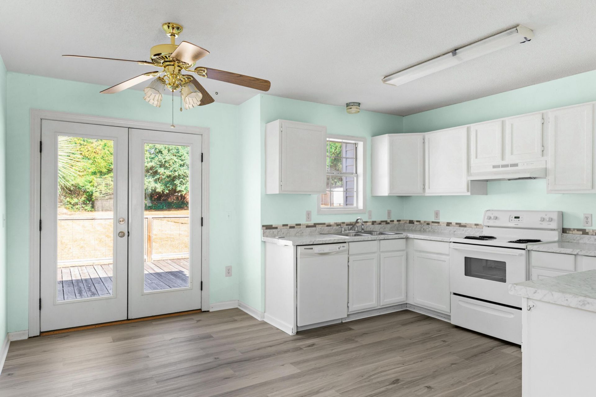 126 Monterey Trail Photo 6