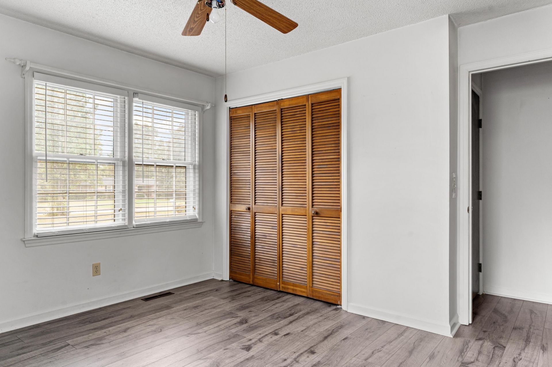 820 Barrington Drive Photo 21