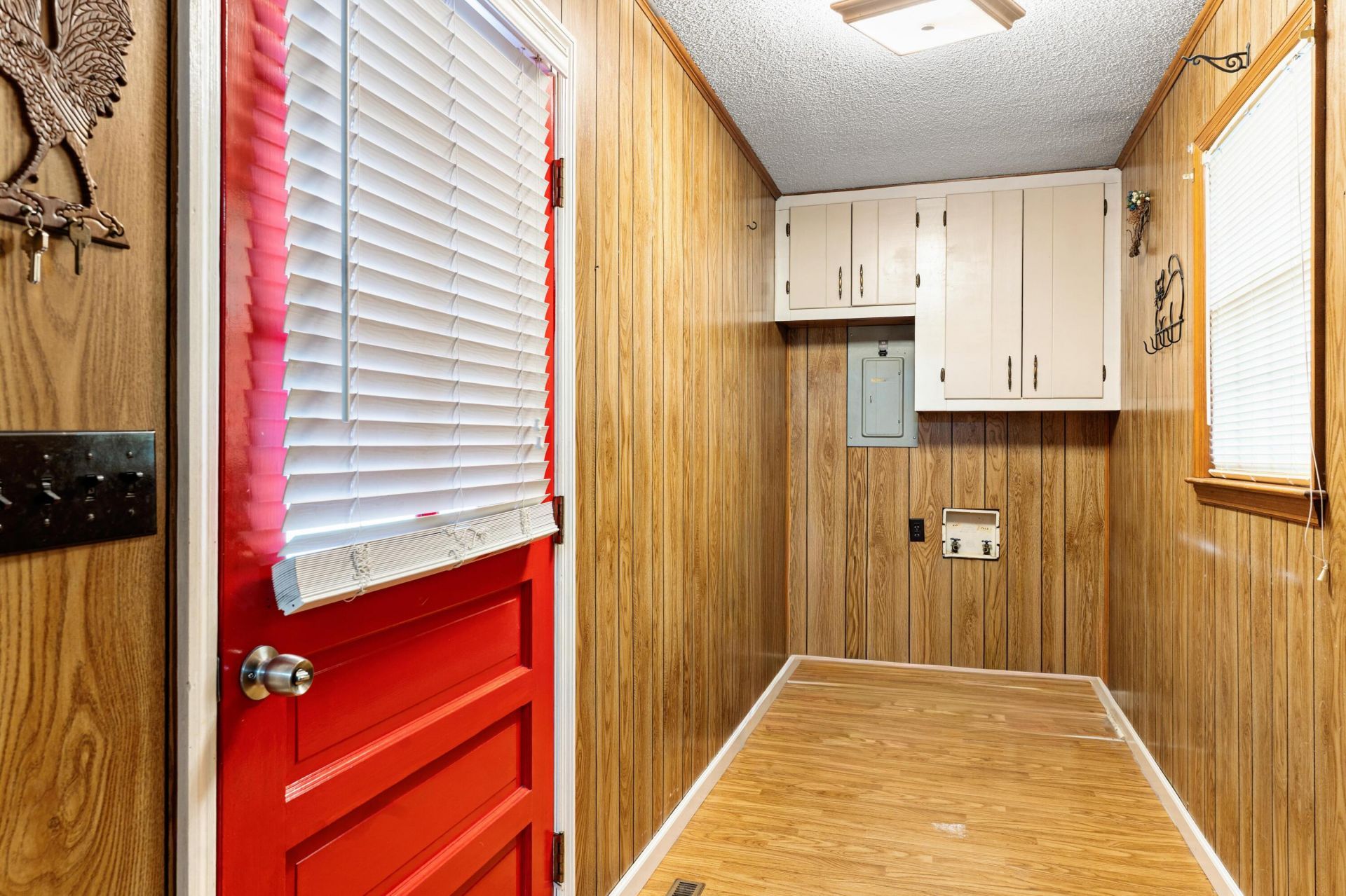 820 Barrington Drive Photo 28