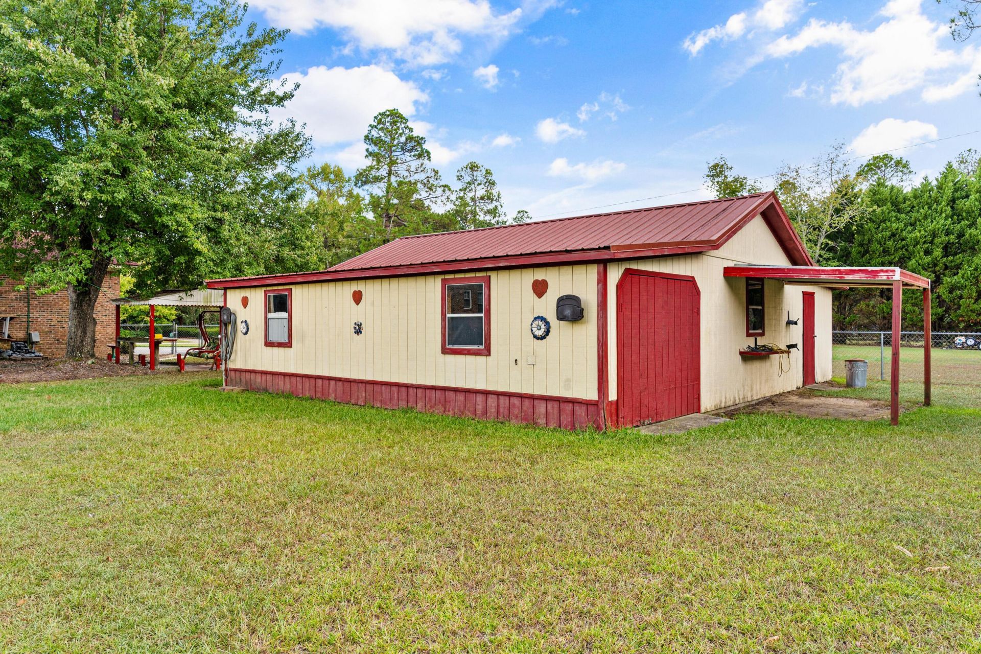 820 Barrington Drive Photo 33