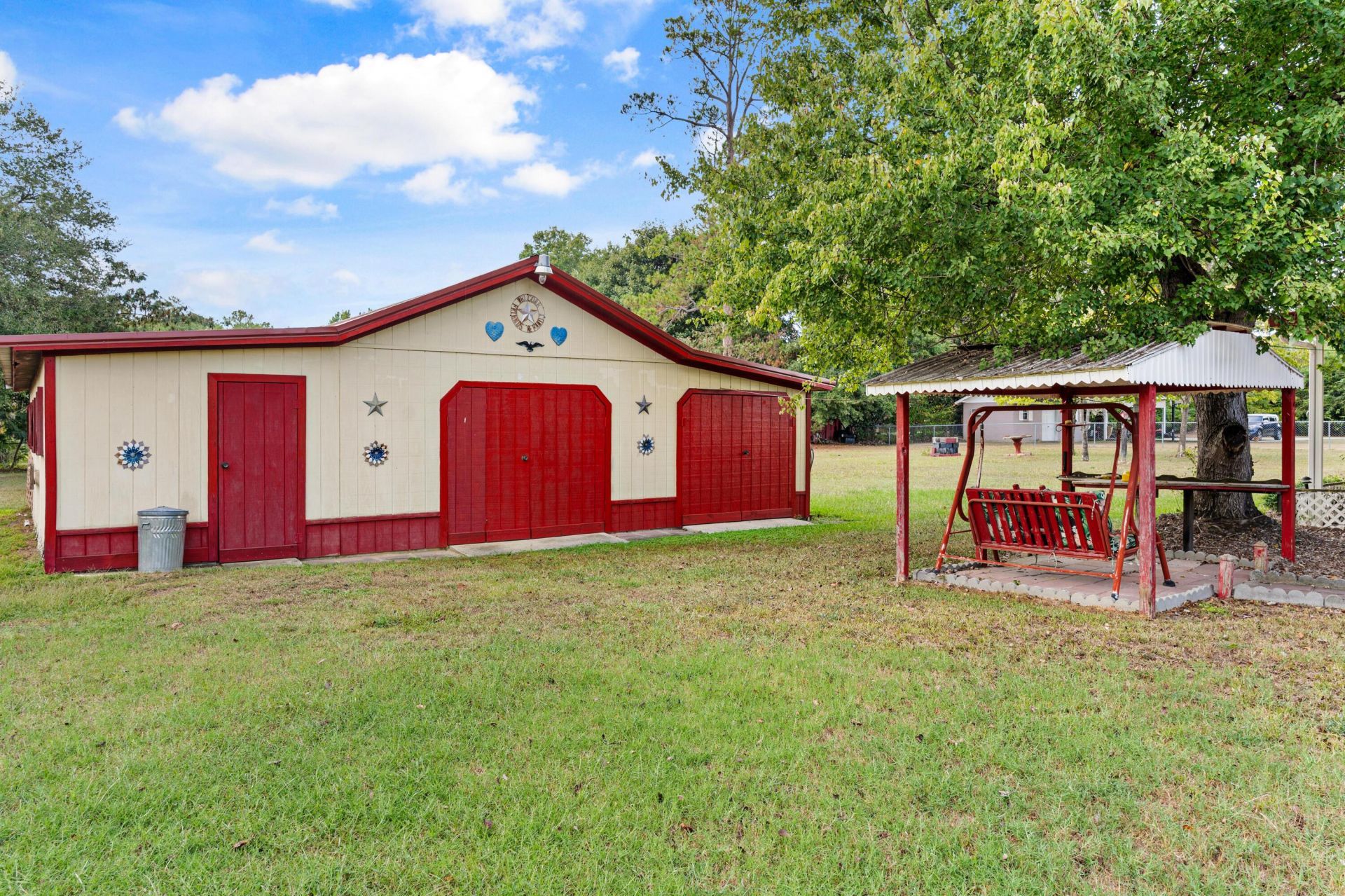 820 Barrington Drive Photo 34