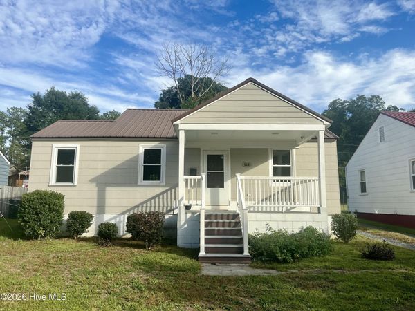 529 W Chapin Road, Aberdeen, NC 28315