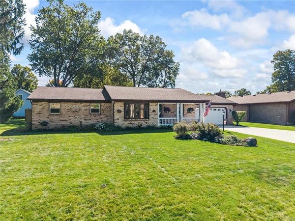 434 Woodlawn Drive, Tipp City, OH 45371