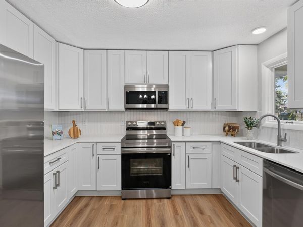 568 Riviera Drive, New Brighton, MN 55112
