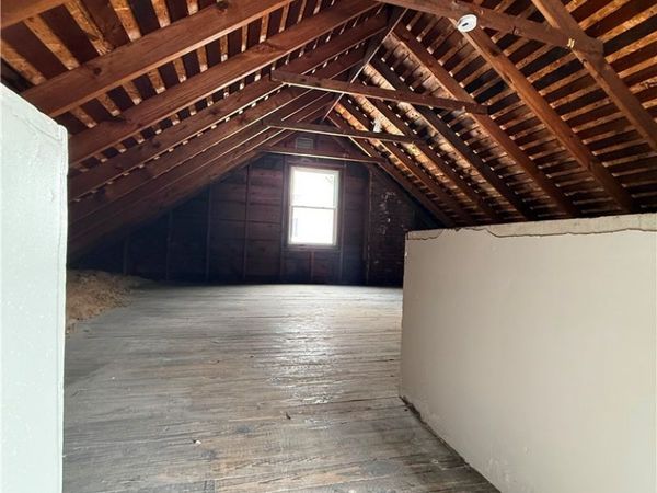 724 E 341st Street , Eastlake, OH 44095