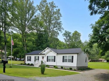 64 PINE ROAD, LOUISA, VA 23093