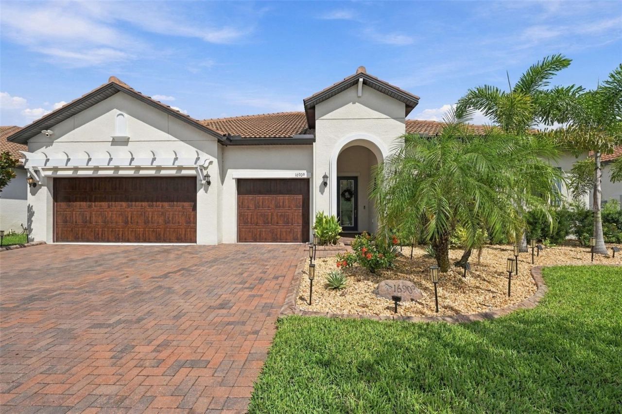 16909 Clear Cork Drive , Wimauma, FL 33598 Main Photo