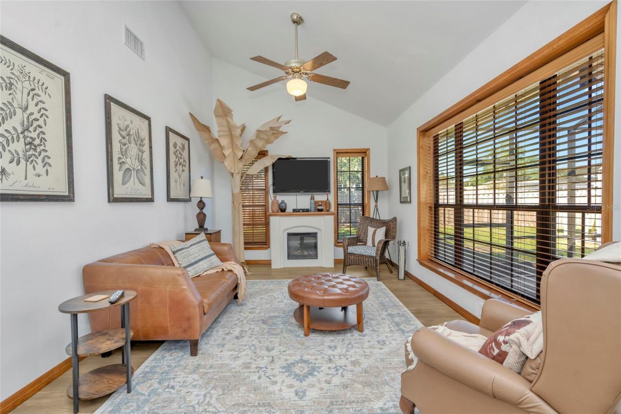 4614 Duxberry Lane, Valrico, FL 33594 Photo