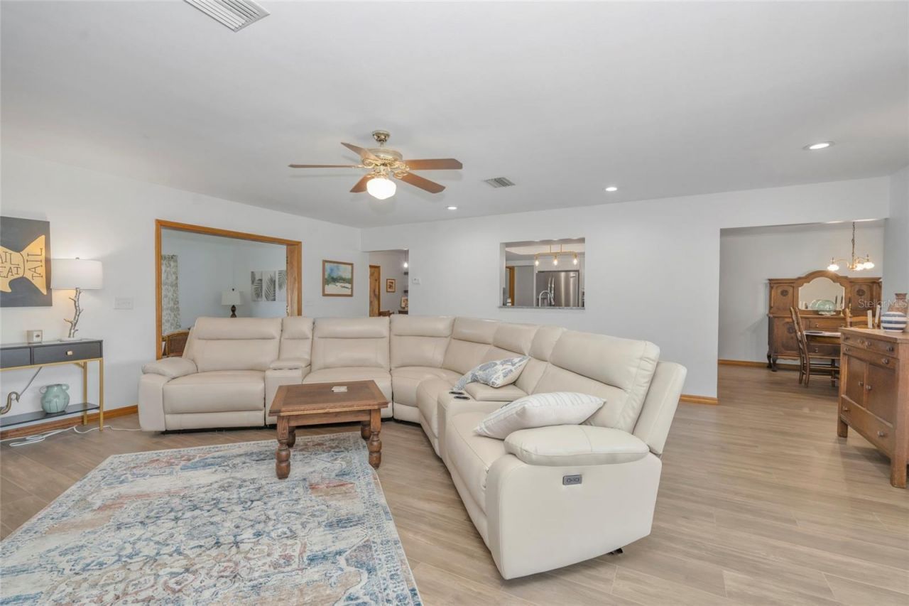 4614 Duxberry Lane, Valrico, FL 33594 Photo