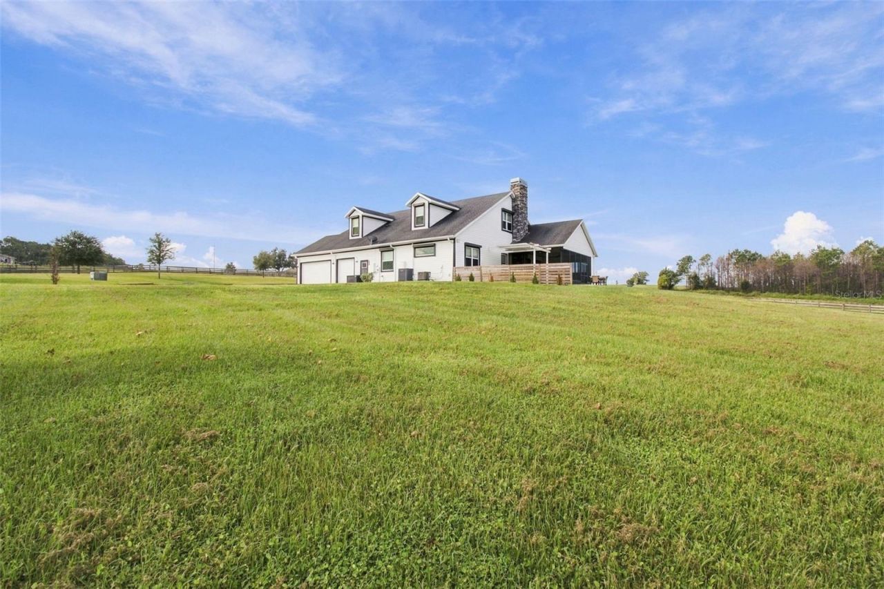 16705 Hilltop Horizons Place, Dade City, FL 33523 Photo