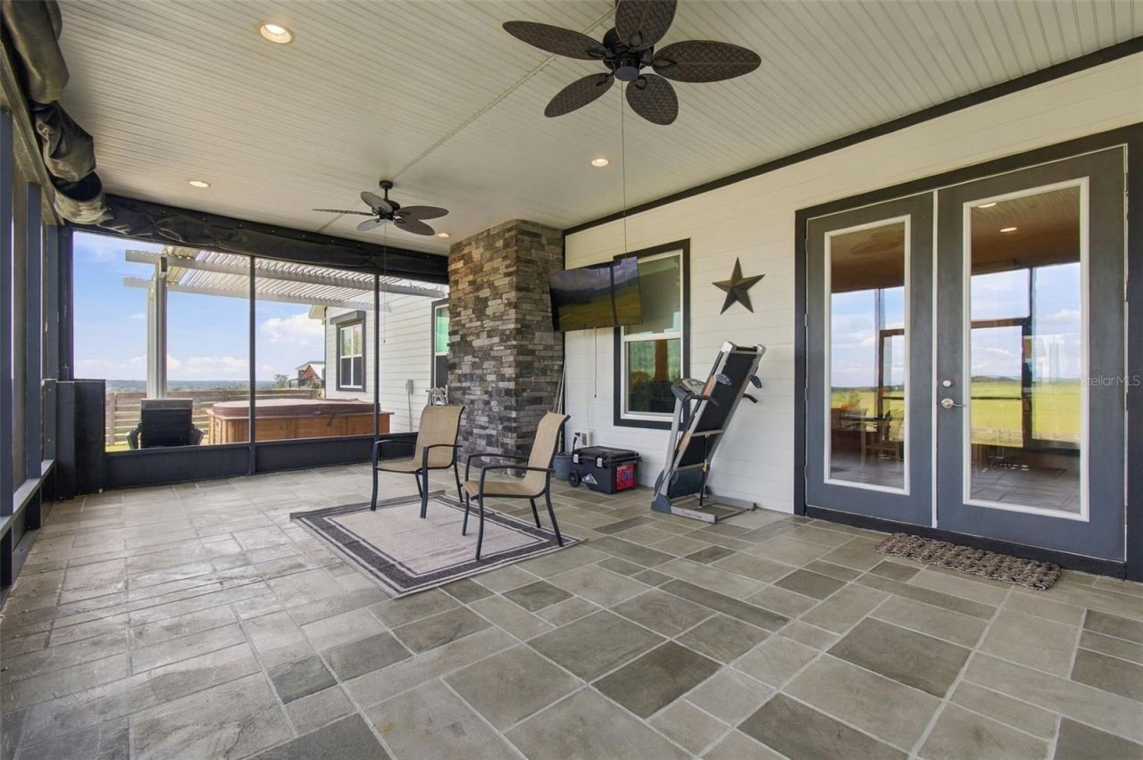 16705 Hilltop Horizons Place, Dade City, FL 33523 Photo