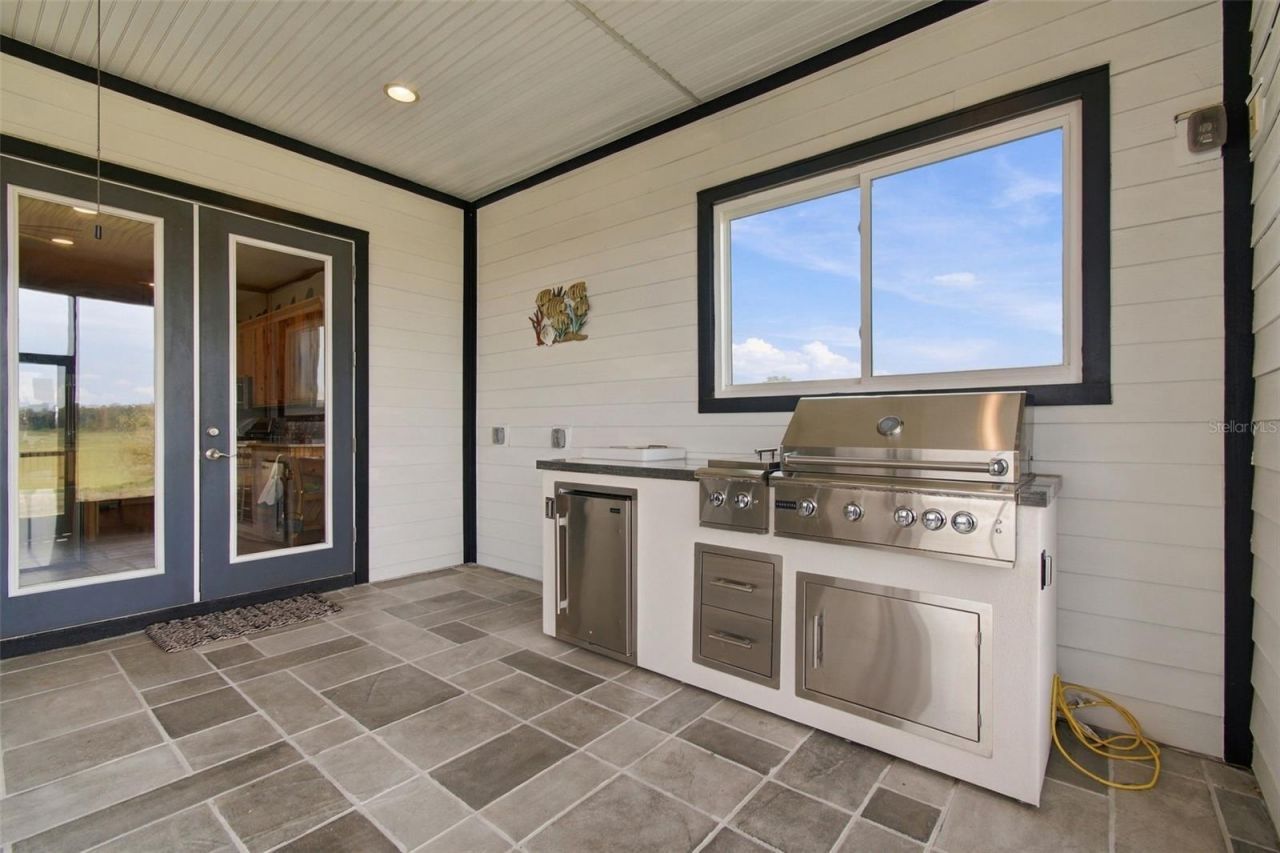 16705 Hilltop Horizons Place, Dade City, FL 33523 Photo