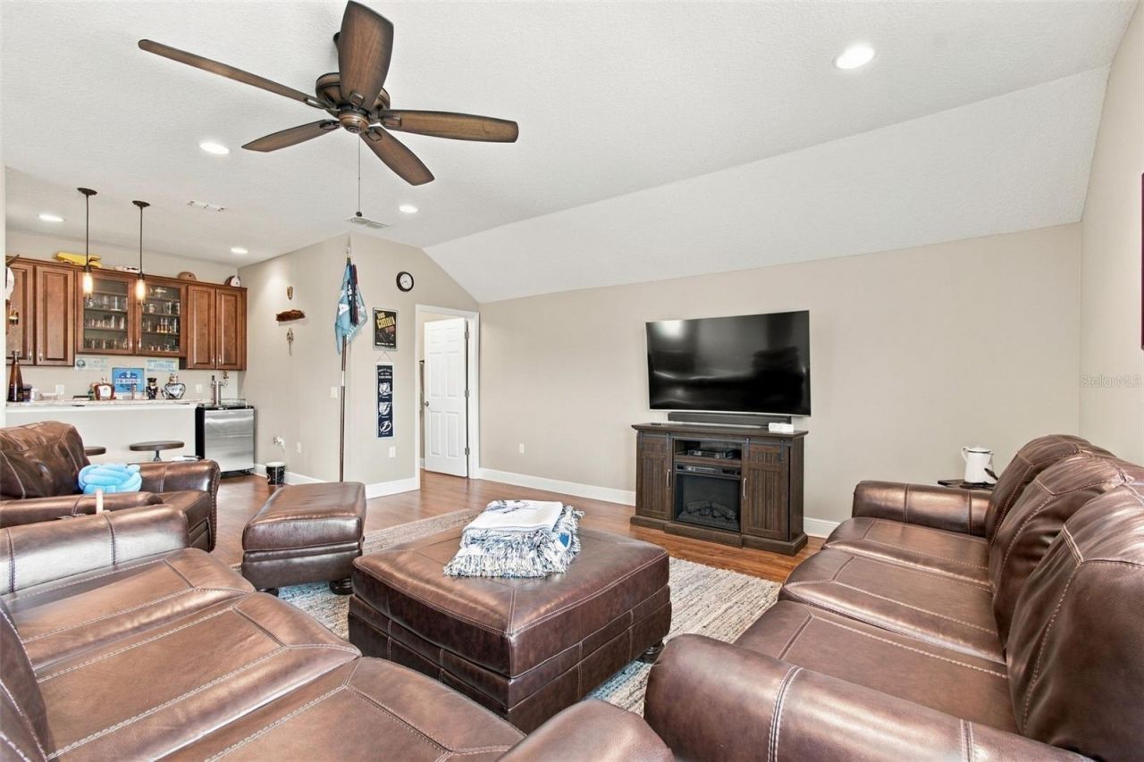 16705 Hilltop Horizons Place, Dade City, FL 33523 Photo