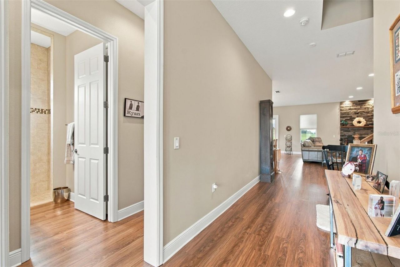 16705 Hilltop Horizons Place, Dade City, FL 33523 Photo